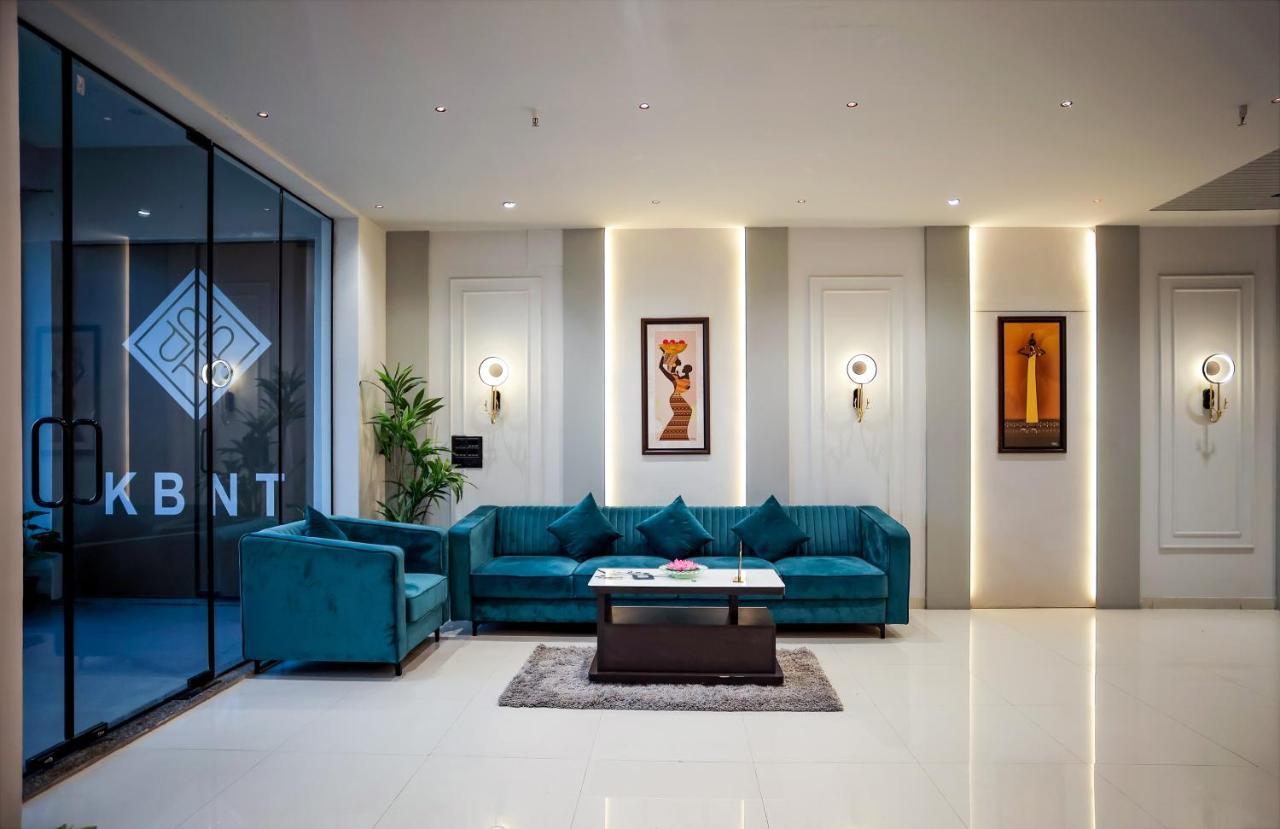 Hotel The Parker Inn By Kbnt Group Surat Exterior foto